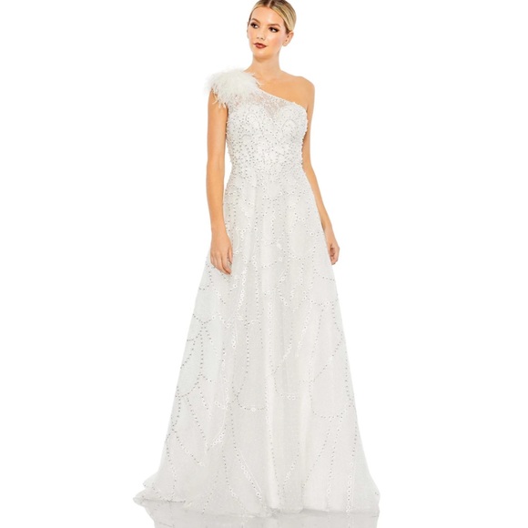 Mac Duggal White Embellished One Shoulder A Line Gown - Picture 3 of 16